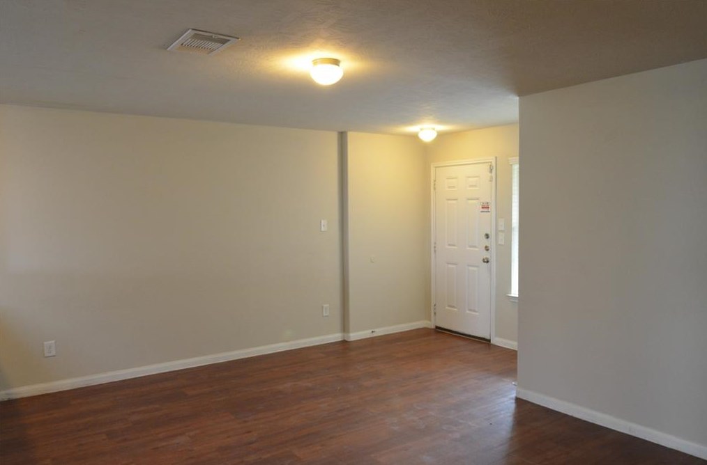 834 Sun Pr Dr, Houston TX  77090-5348 exterior