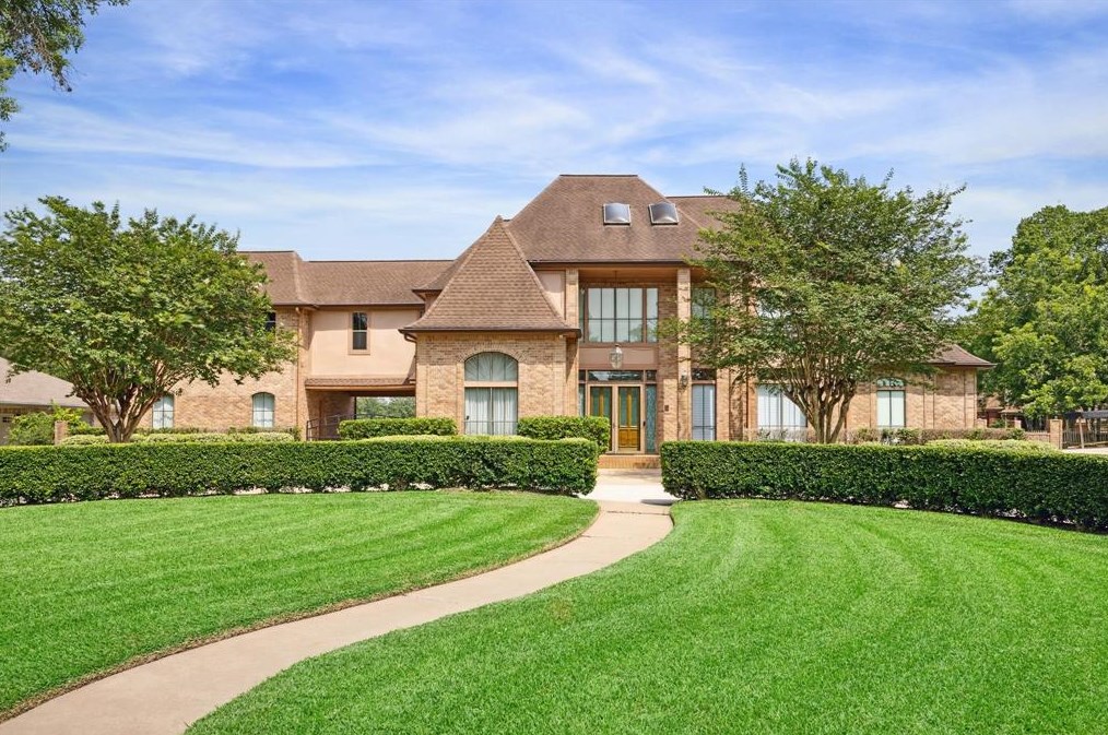 8206 N Tahoe Dr, Houston, TX 77040