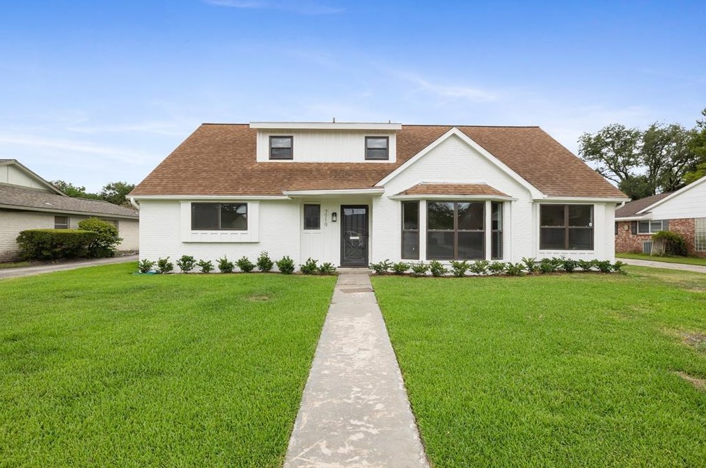 7719 Westwind Ln, Houston, TX 77071-1422