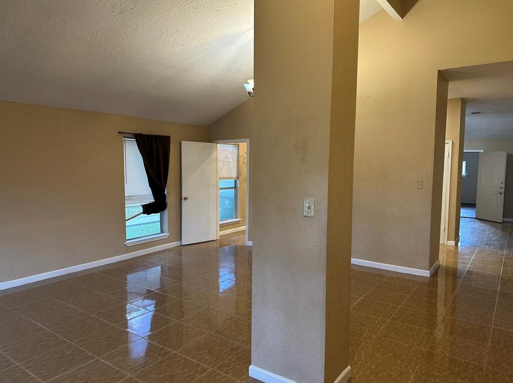 11706 Spring Grove Dr, Houston TX  77099-5023 exterior
