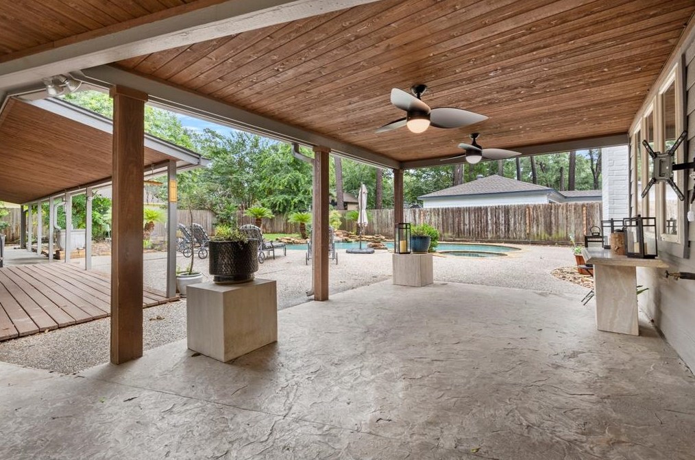 14702 Cedar Pt Dr, Houston TX  77070-2351 exterior