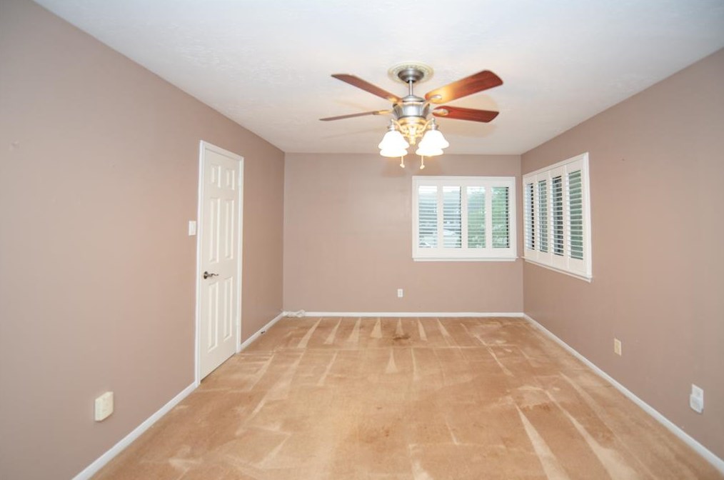 1615 Westbranch Dr, Houston TX  77072-1035 exterior