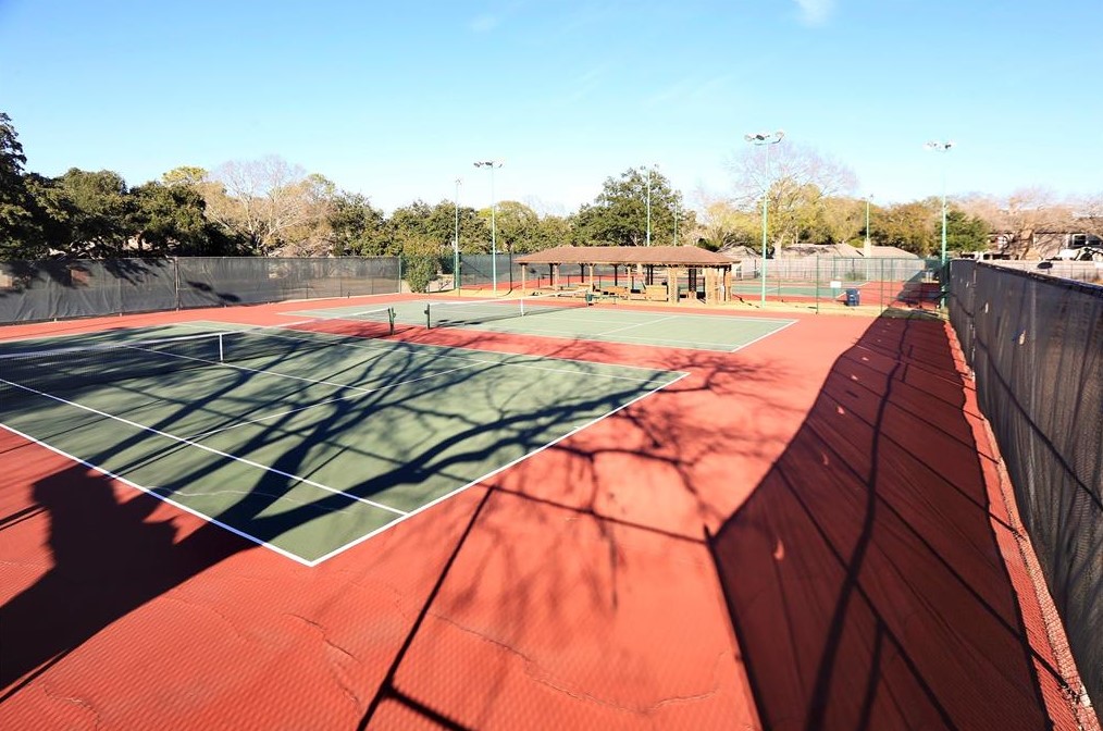 10038 Wickersham Ln, Houston TX  77027-4014 exterior