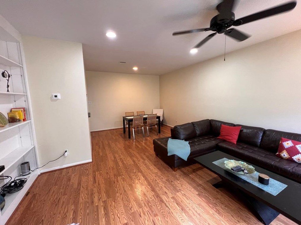 7447 Cambridge St Apt 106, Houston, TX 77054
