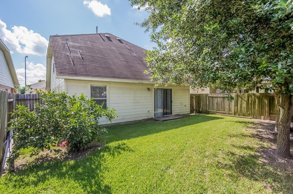 7331 Parkland Manor Dr, Cypress, TX 77433