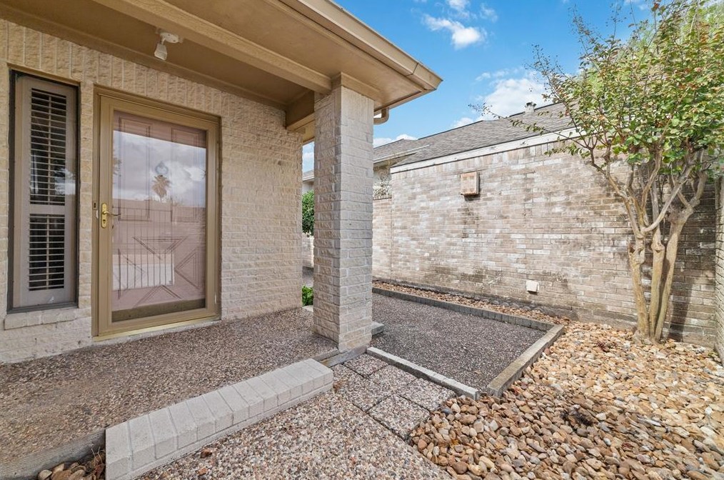 214 Brocket Pl, Stafford, TX 77477