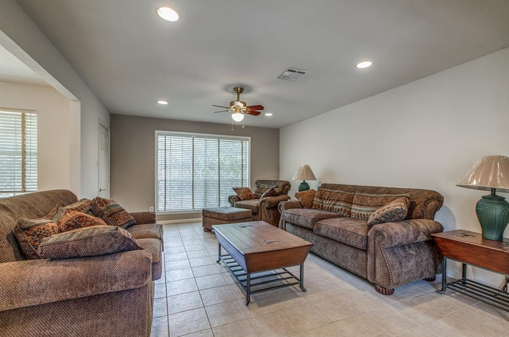 7522 Salge Dr, Houston, TX 77040-3853