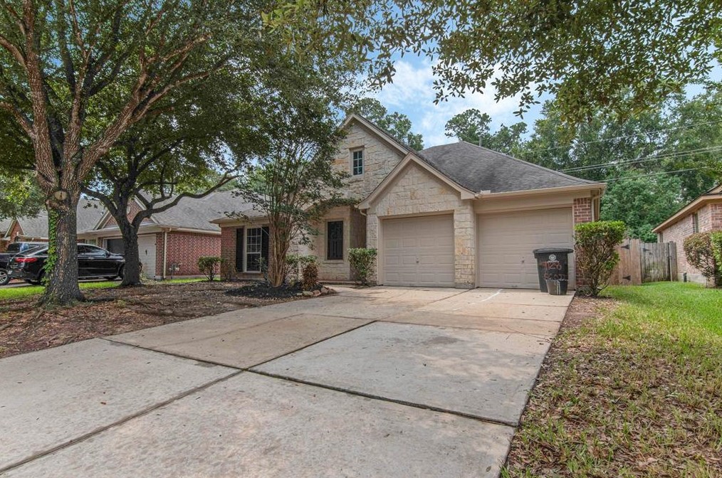 13338 Lake Passage Ln, Houston, TX 77044-5578