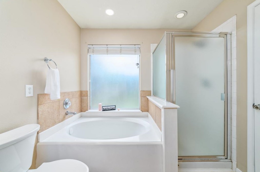 17226 Shadow Ledge Dr, Houston TX  77095-7178 exterior