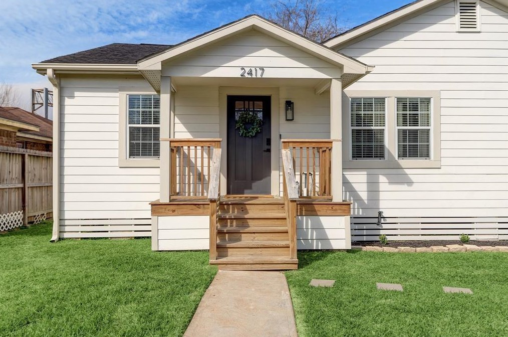 2417 Woodard St, Houston, TX 77026