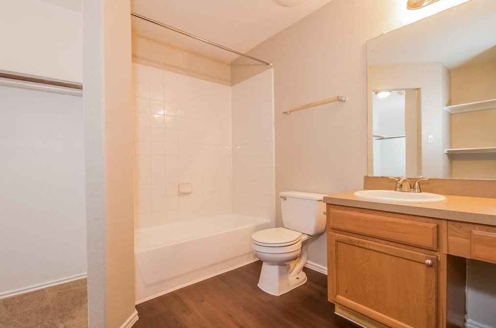 1918 Emerald Pathway Dr, Spring TX 77388-7513 exterior