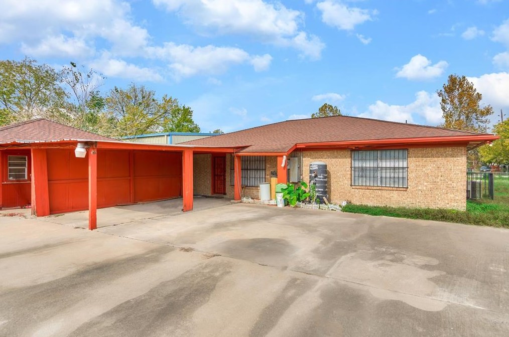 9103 Shl Crk Dr, Houston TX  77064-1617 exterior