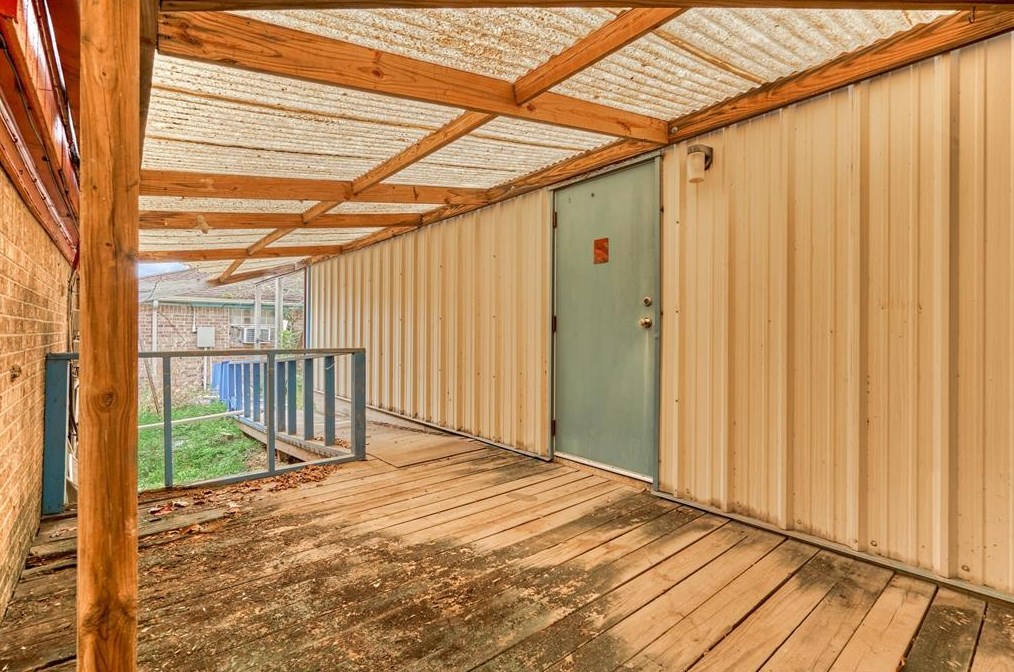 9103 Shl Crk Dr, Houston TX  77064-1617 exterior