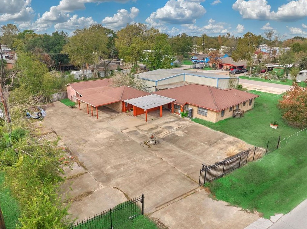 9103 Shoal Creek Dr, Houston TX  77064-1430 exterior