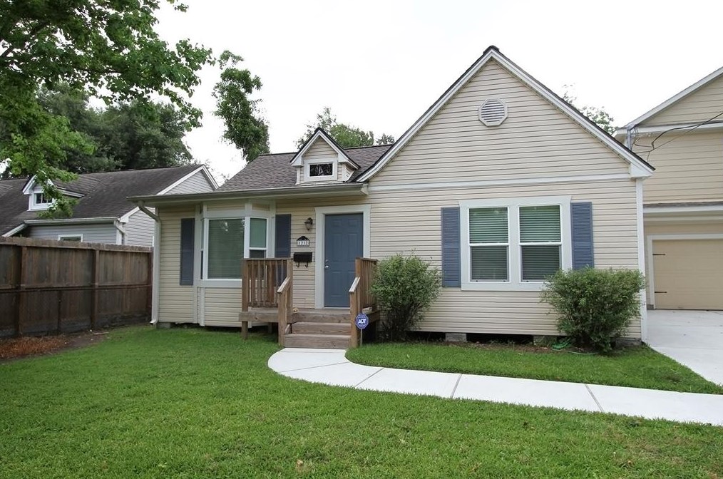 1212 Prince St, Houston, TX 77008