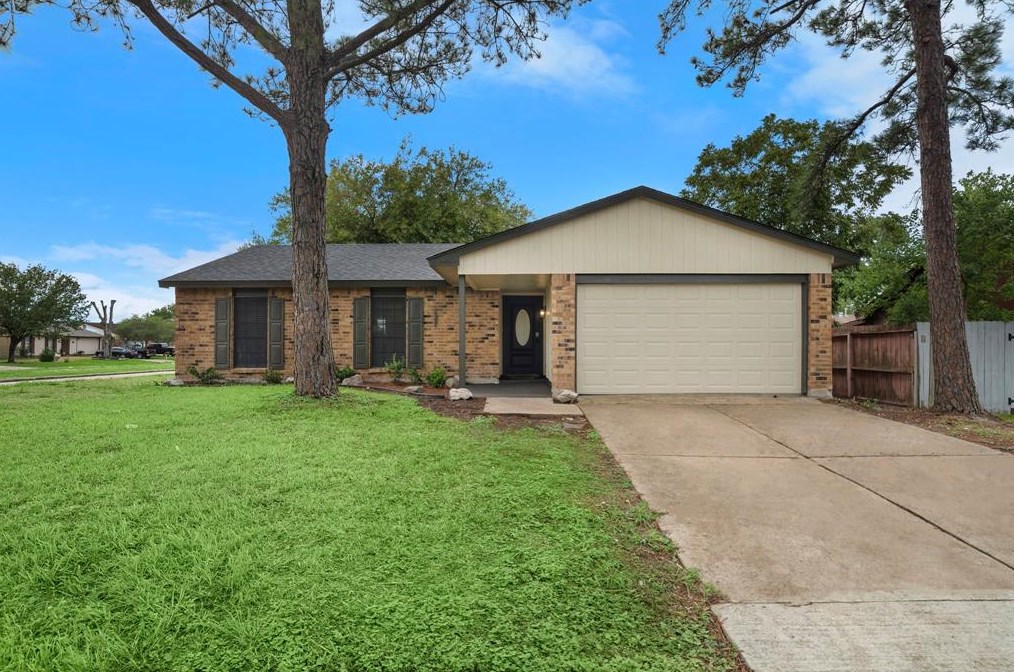 16230 Bowie Ridge Ln, Houston, TX 77053-4539