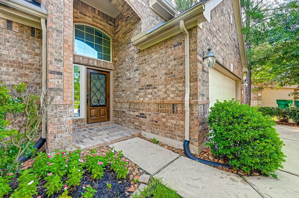 66 Marshside Pl, Spring TX  77389-2046 exterior