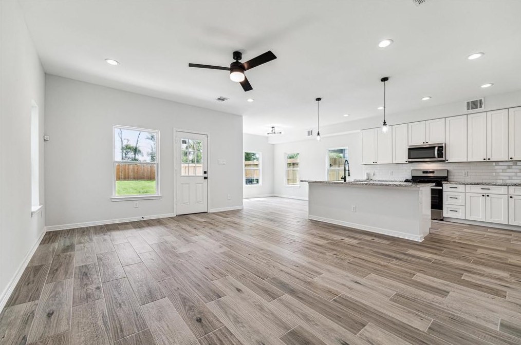 6332 Cebra St, Houston, TX 77091-1842