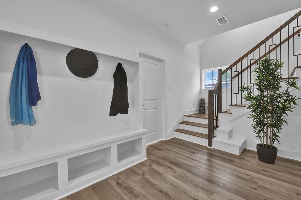 1106 Paul Quinn St, Houston, TX 77091-5535
