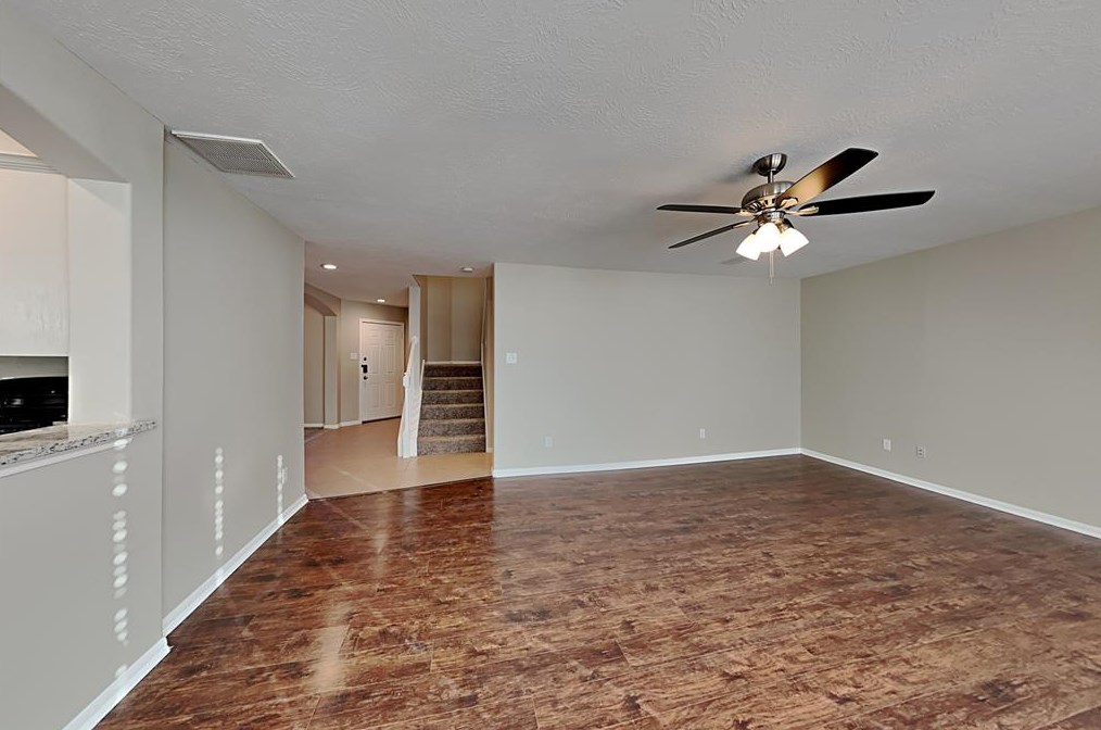 18027 Hillock Glen Ln, Cypress, TX 77429