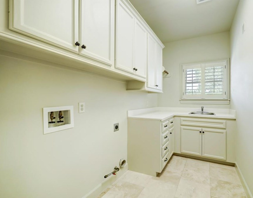 2733 Cason St, Houston TX  77005-3812 exterior
