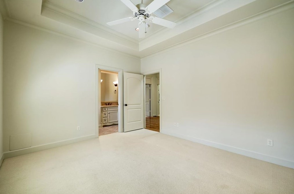 2733 Cason St, Houston TX  77005-3812 exterior