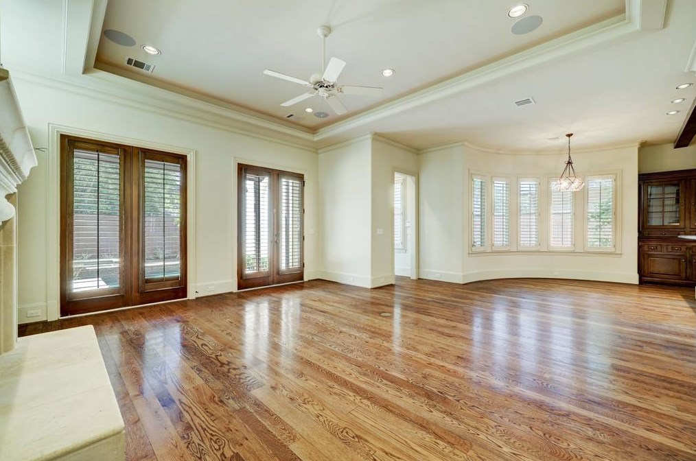 2733 Cason St, Houston TX  77005-3812 exterior