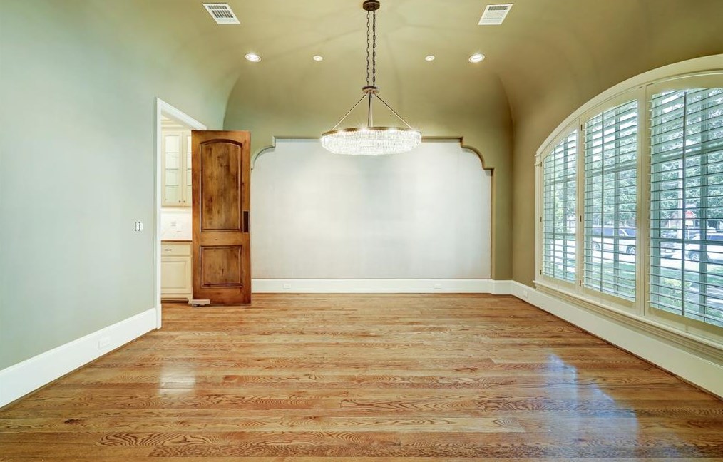 2733 Cason St, Houston TX  77005-3935 exterior
