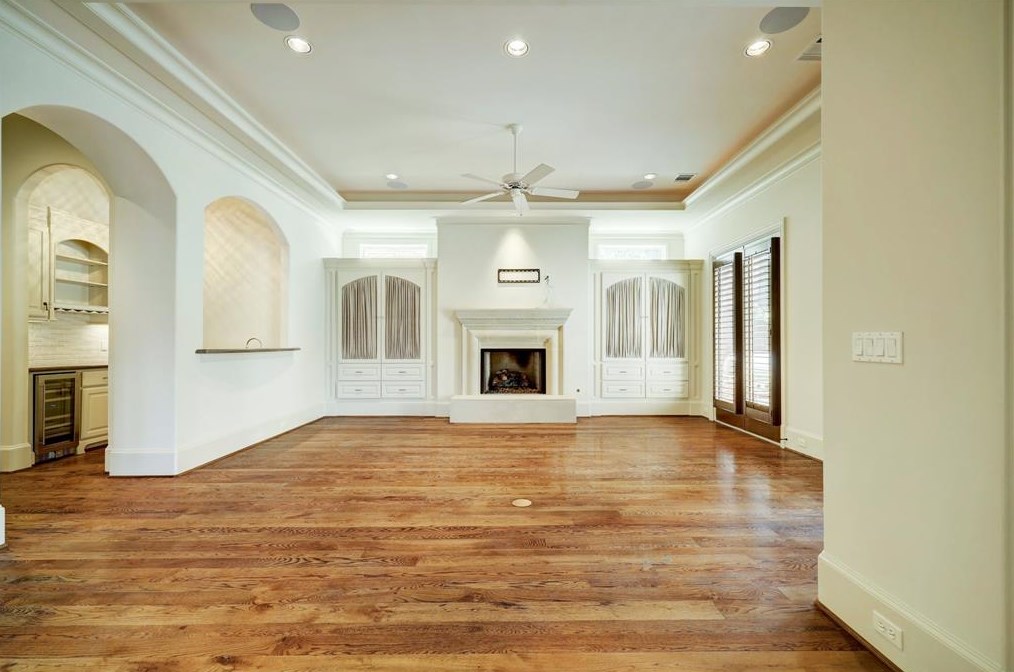 2733 Cason St, Houston TX  77005-3812 exterior