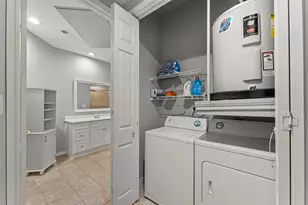 2400 McCue Rd, Houston, TX 77056 - Photo 16