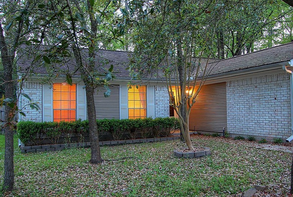 31 Dellforest Ct, Spring TX  77381-3610 exterior