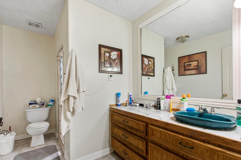 13915 Brownsville St, Houston TX  77015-4112 exterior