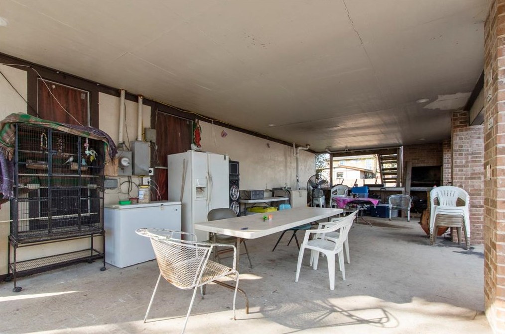 13915 Brownsville St, Houston TX  77015-4112 exterior