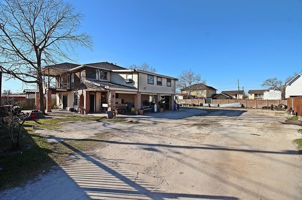 13915 Brownsville St, Houston TX  77015-4112 exterior