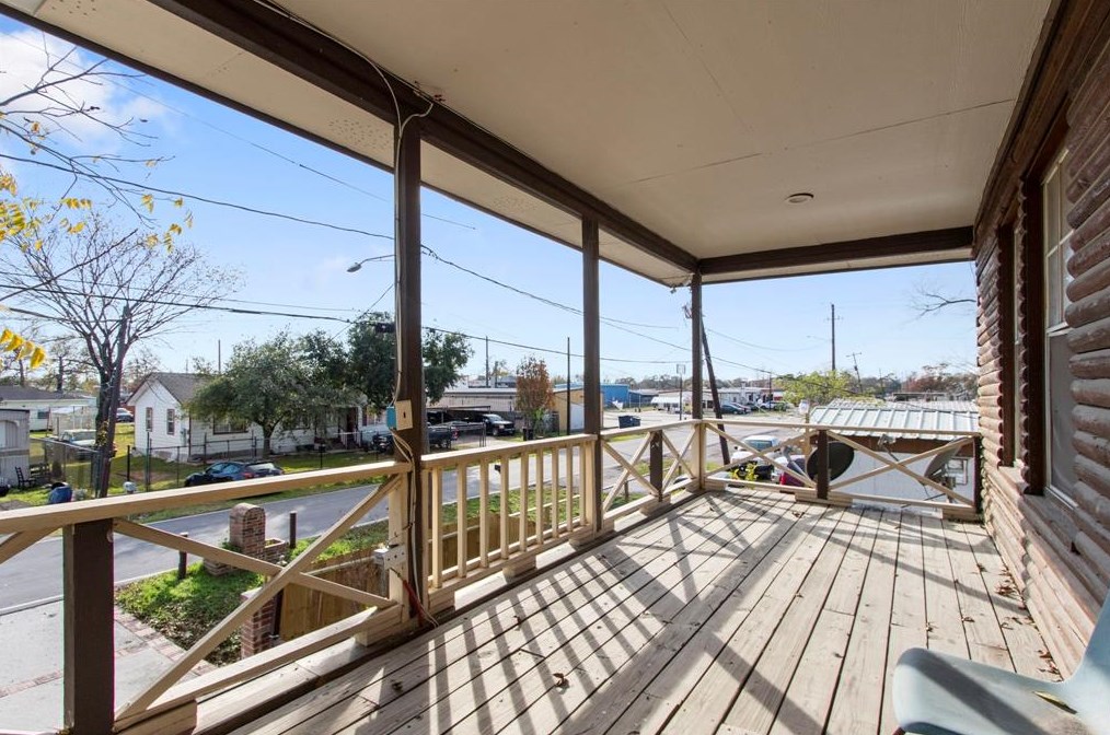 13915 Brownsville St, Houston TX  77015-4112 exterior