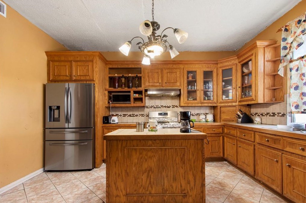 13915 Brownsville St, Houston TX  77015-4112 exterior