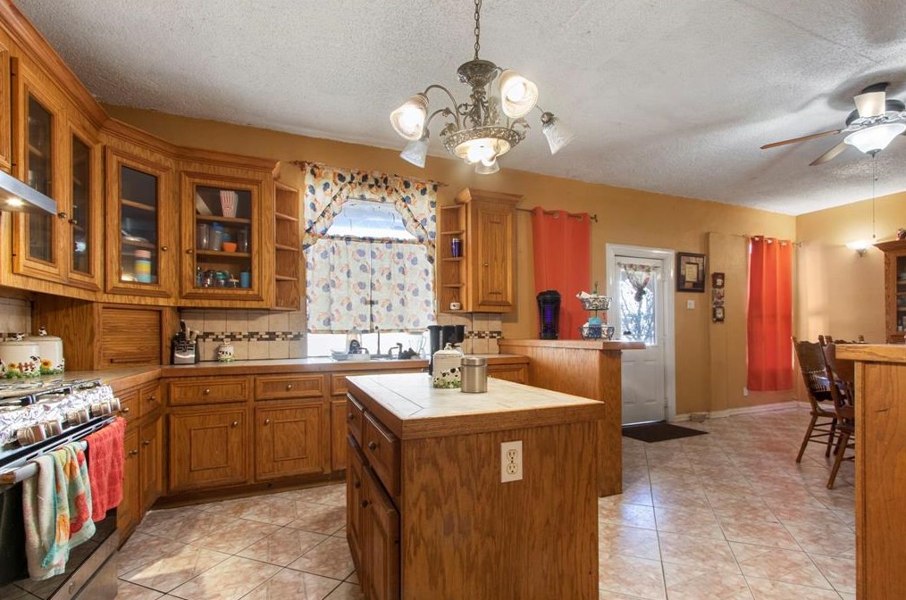 13915 Brownsville St, Houston TX  77015-4112 exterior