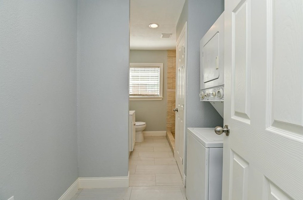 1803 Eastwood St, Houston TX  77023-3509 exterior