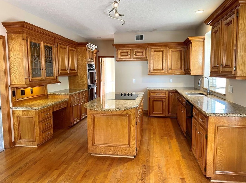 5806 Slashwood Ln, Spring TX  77379-7852 exterior