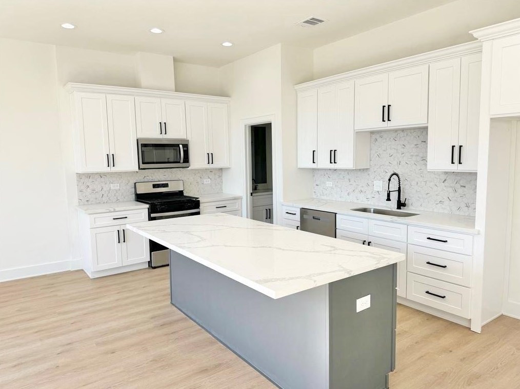 4631 Balkin St, Houston TX  77021-4302 exterior