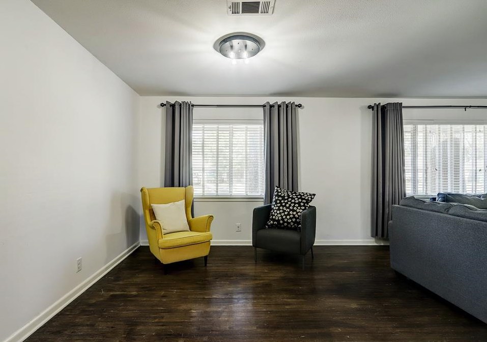 8923 Blankenship Dr, Houston TX  77080-3002 exterior