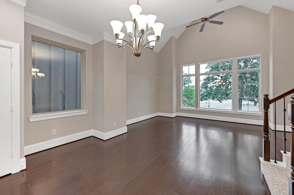 1812 Dennis St, Houston, TX 77004
