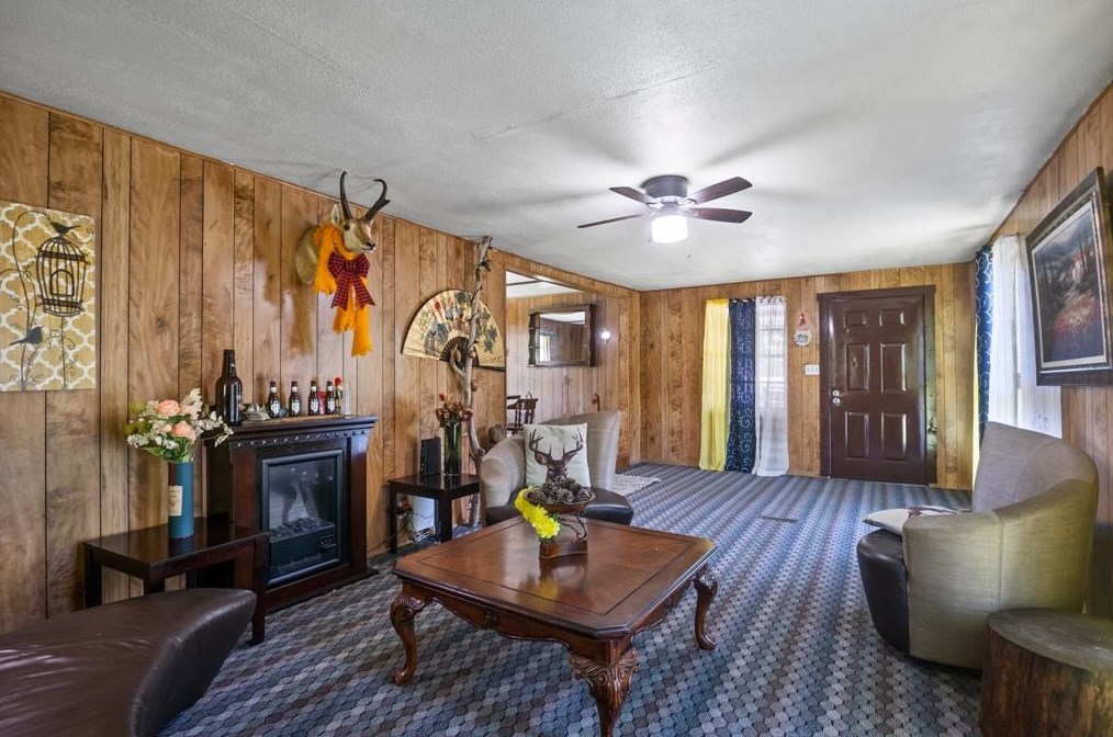 465 Pecan, Onalaska, TX 77360-5842