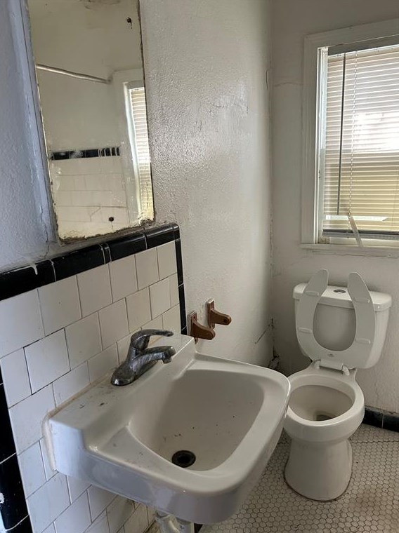 707 Texas Ave #3, La Marque, TX 77568