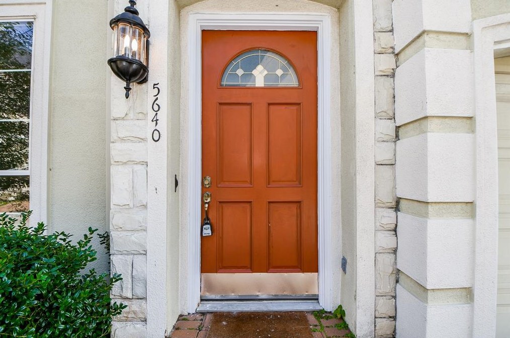 5640 Winsome Ln, Houston, TX 77057