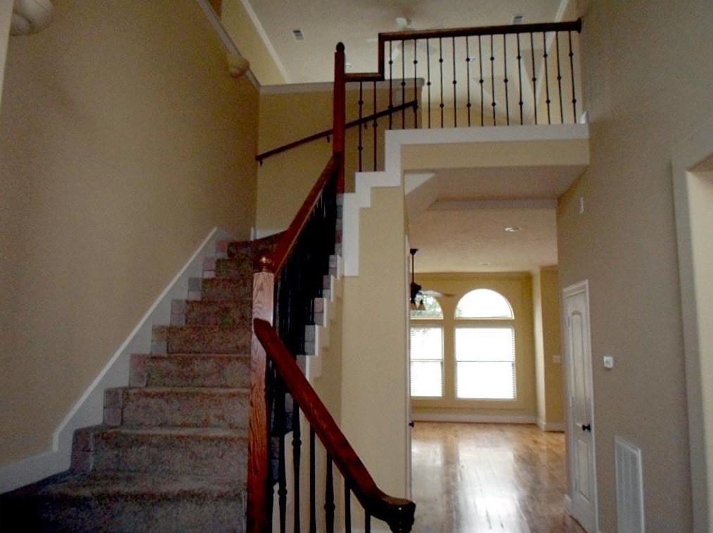 6231 Locke Ln, Houston, TX 77057-4409