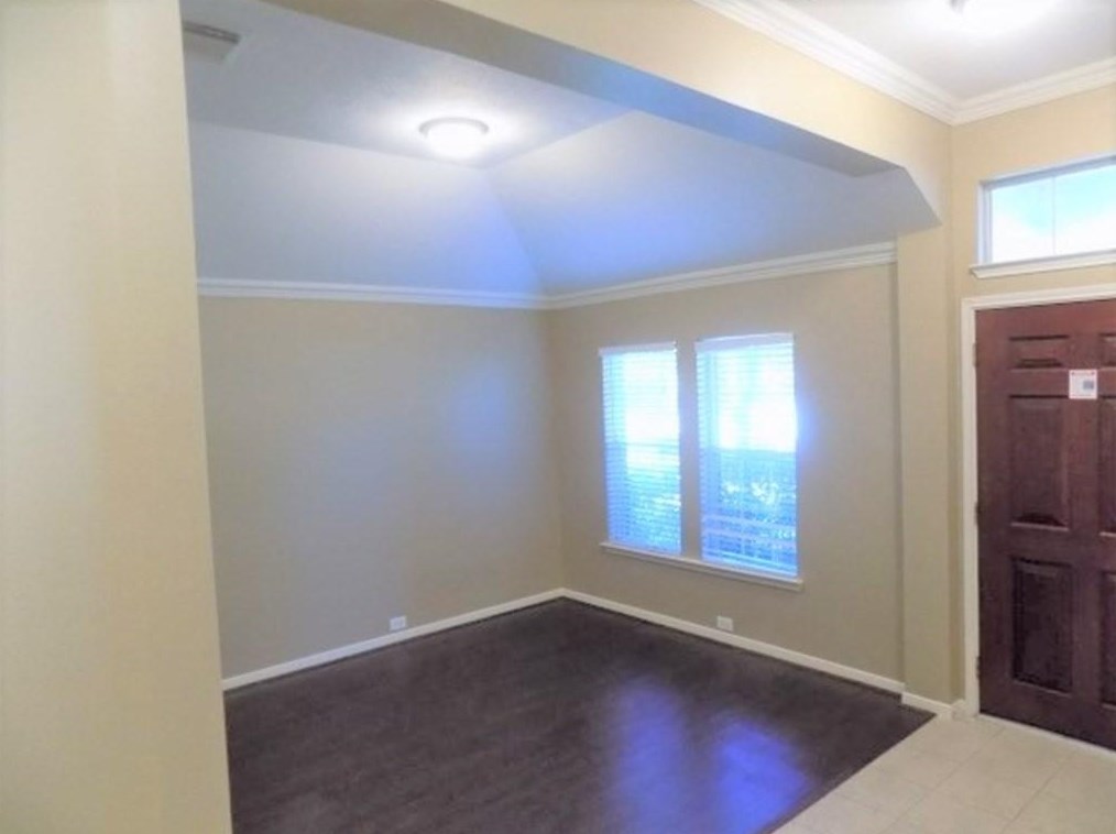 14111 Austin Hollow Ct, Houston, TX 77044