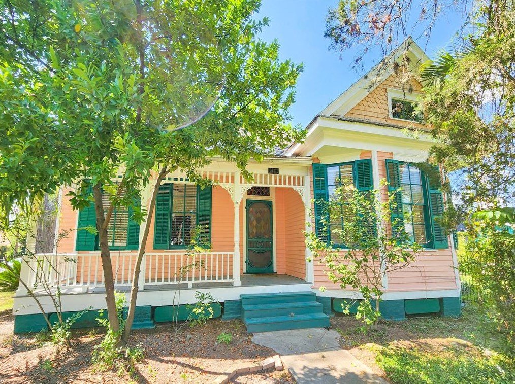 1401 Cortlandt St, Houston, TX 77008