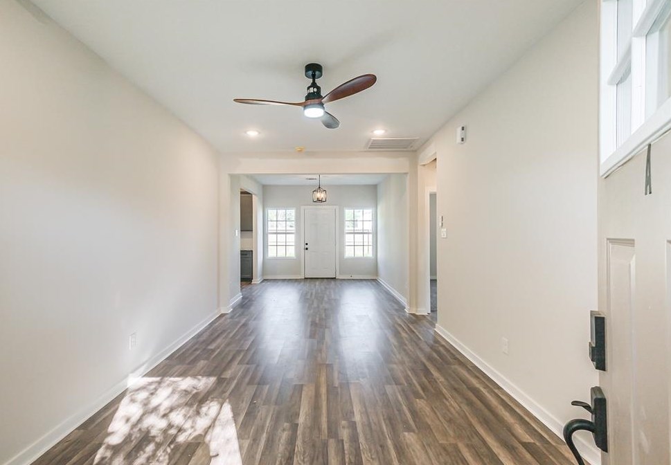 8049 Ritz St #a, Houston, TX 77028