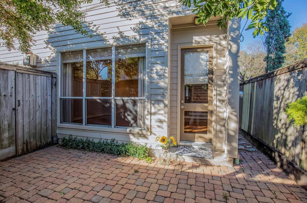 1609 Mcduffie, Houston TX  77019-5311 exterior